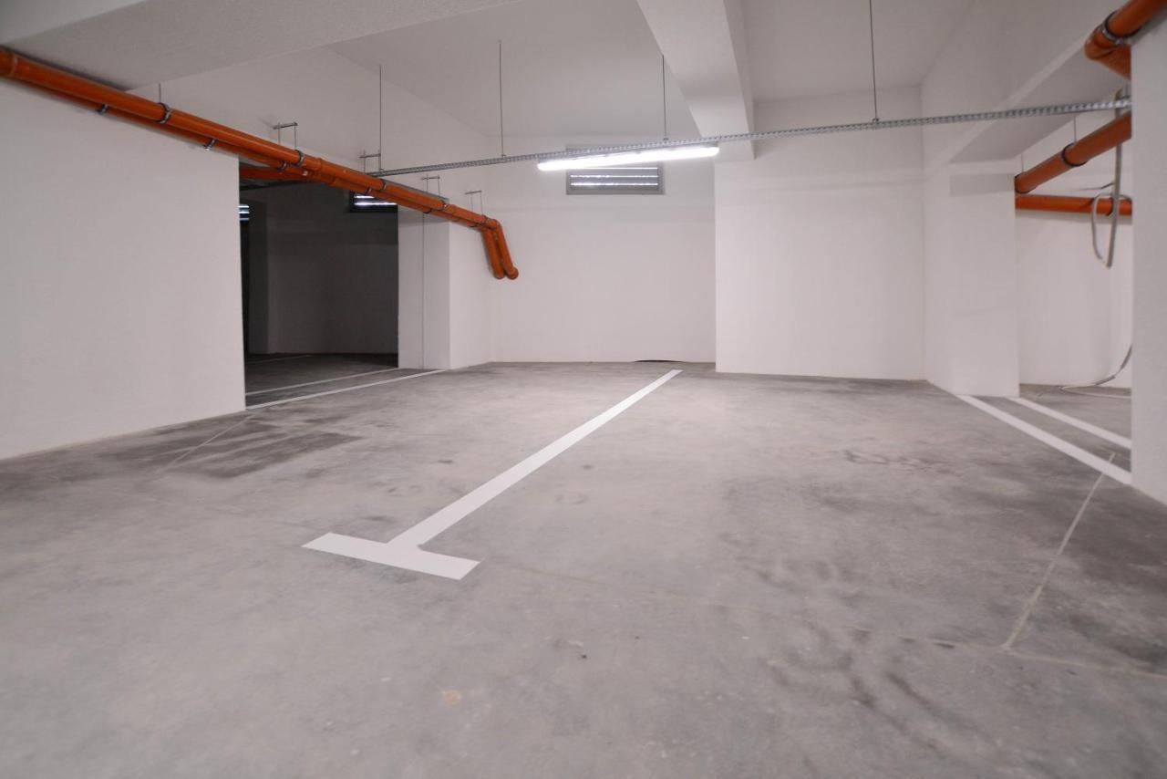 Na Wyspie - Albus & Rubus - Parking Swinoujscie