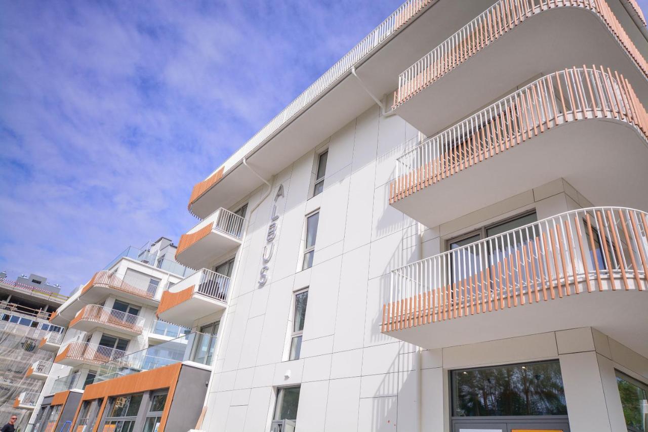 Apartment Na Wyspie - Albus & Rubus - Parking